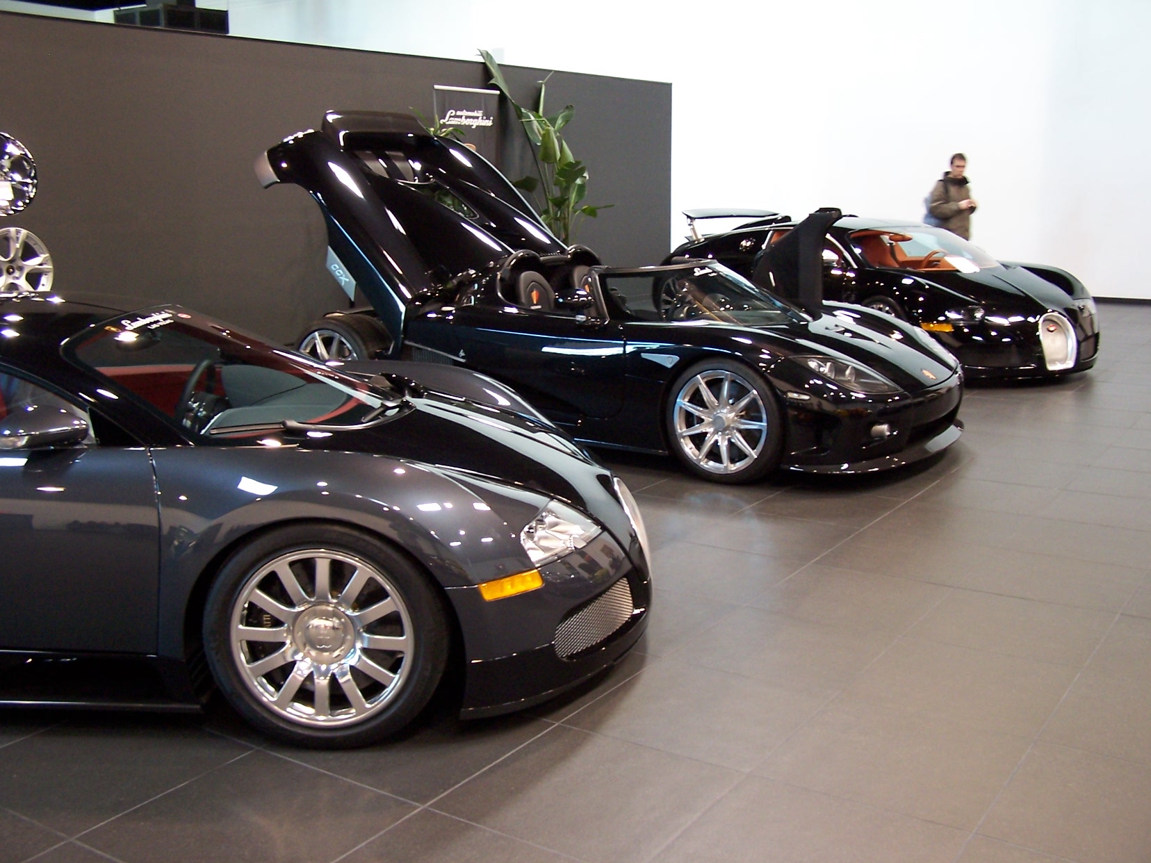 Koenigsegg CCX, Bugatti Veyron 16.4, Bugatti Veyron Sang Noir