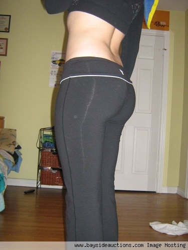 Girls in Yoga Pants!