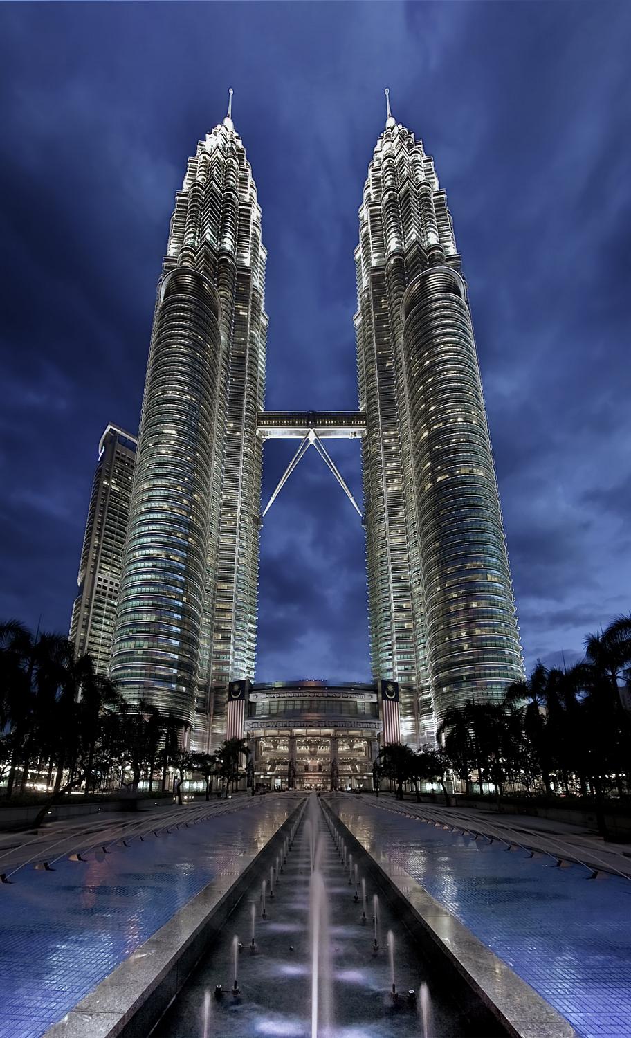 Petronas Towers, Malaysia (1998 AD, 452m)