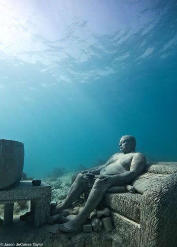 Crazy Underwater Sculpture Art 1