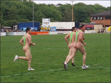 Ooooo Streakers..And A FAT chick