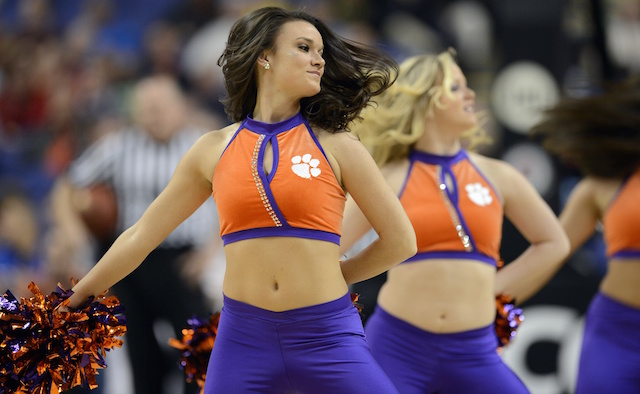 13. Clemson
Located in South Carolina, Clemson brings in a number of hot chicks from all over the south