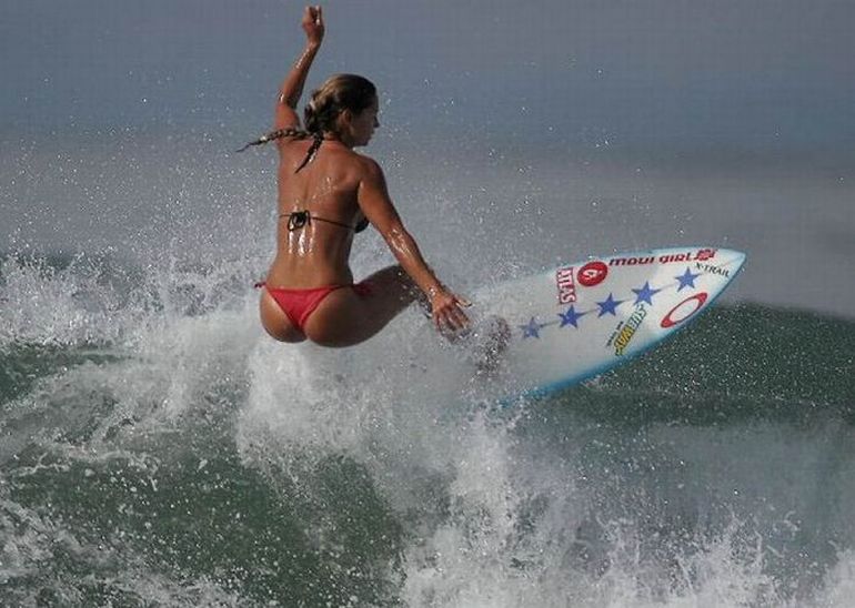 Surfing Hotties