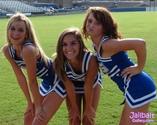cute cheerleaders