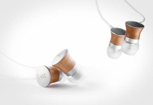 The Meze 11 Deco earphones, the newest addition to the Meze wood family, are designed for those who already have a musical identity. Meze 11 Deco combines good music and aesthetic style while maintaining a crisp but warm, natural sound delivered by its handcrafted wood enclosure.