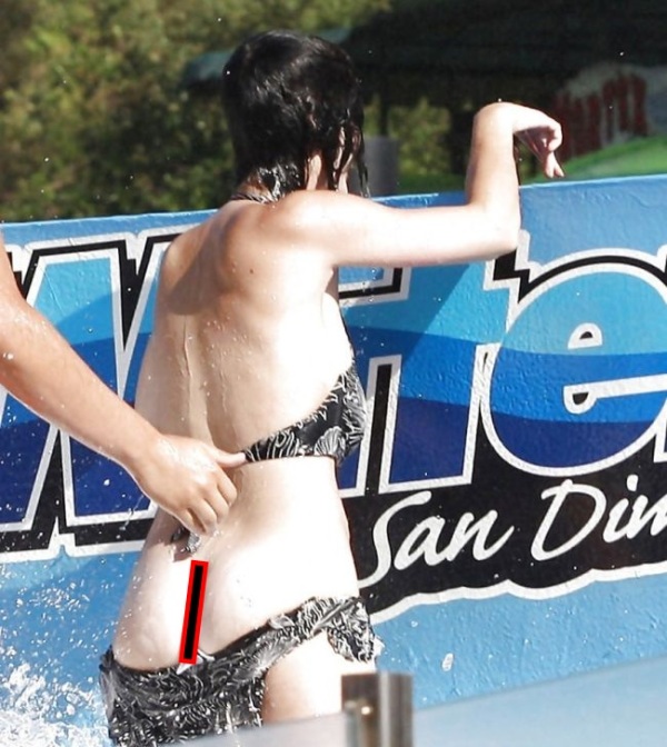 Katy Perry Loses Bikini At The Water Park