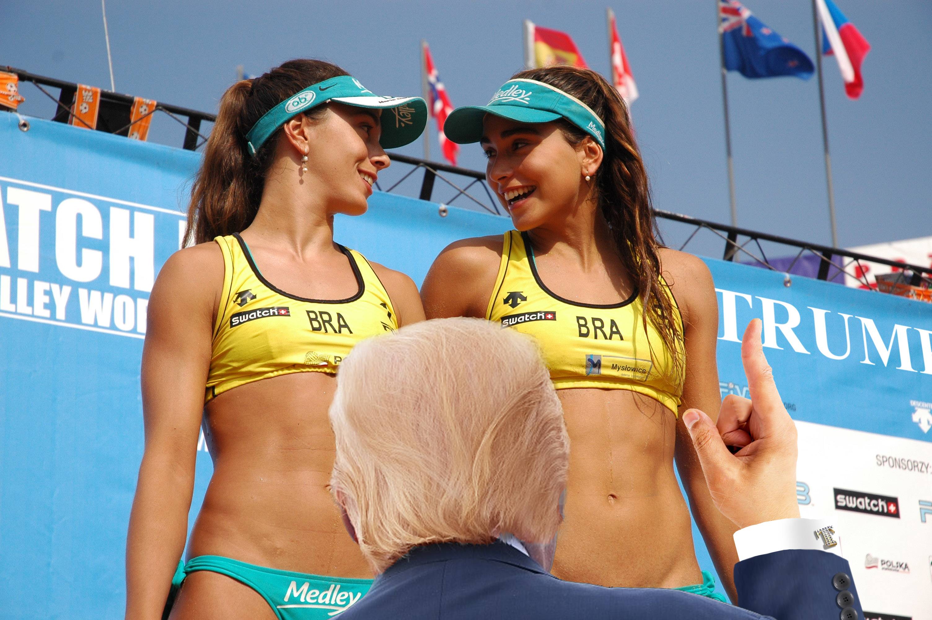 Hot Brazilian Volleyball Players Are Stuck In A Reddit Photoshop Battle