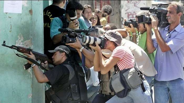 photographers dangerous