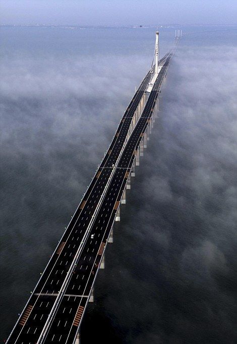 Longest bridge in China above the clouds