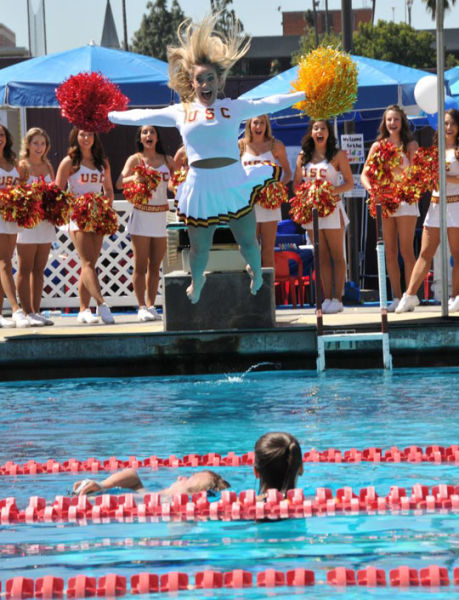 Fat Cheerleader Bellyflops In Pool Picture Ebaums World
