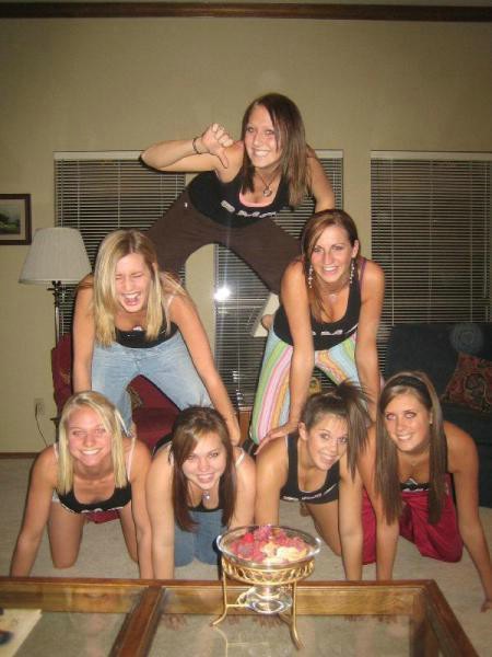 Young girls pyramid