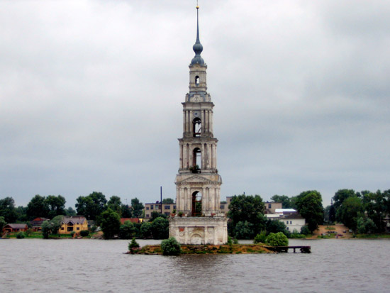 7 amazing drowned churches