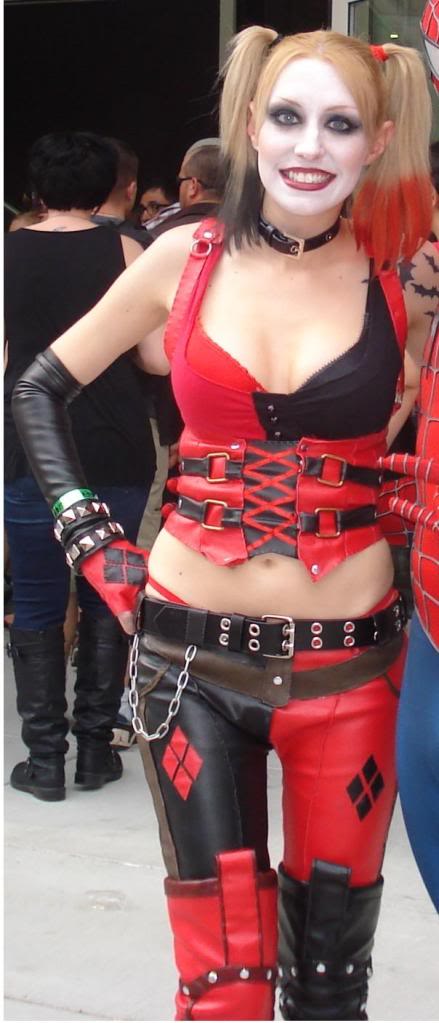 Harley Quinn Cosplay 2