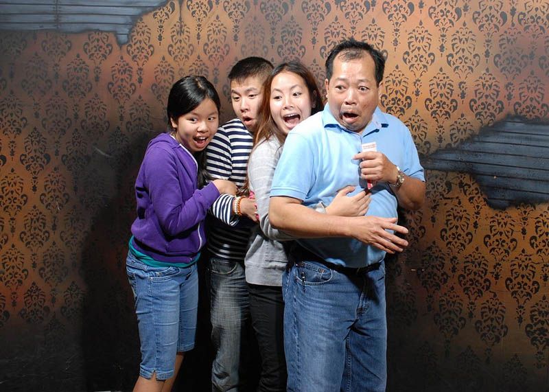 36 Haunted House Photos of Terrified People