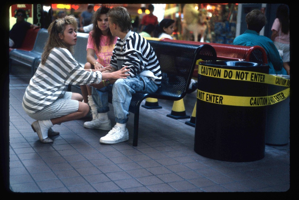 nostalgia - vintage pictures of American malls taken in the 1980s and 1990s