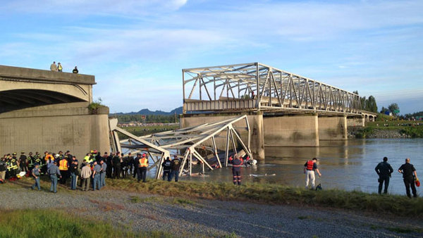 Interstate 5 Bridge In Washington State Collapse