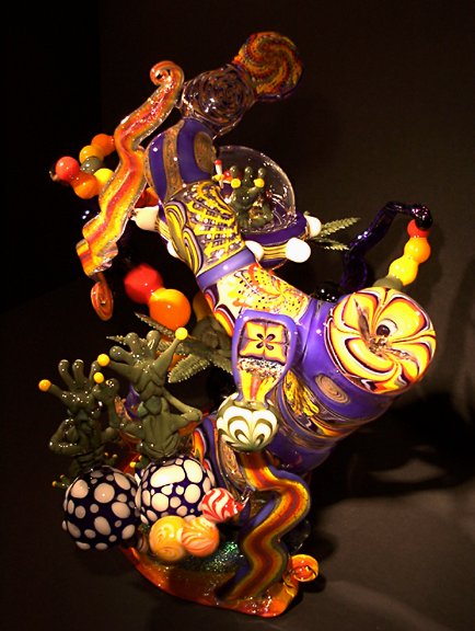Crazy Bongs and Pipes