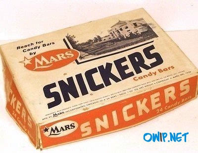 Snickers bar packaging in 1930