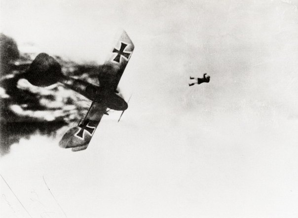 German pilot jumps out from the burning aircraft, 1914Parachutes didn't exist then