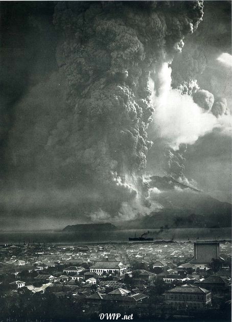 The eruption of the Sakurajima volcano, Kagoshima region, The island of Kyushu, Japanese Empire, January 11 - 1914