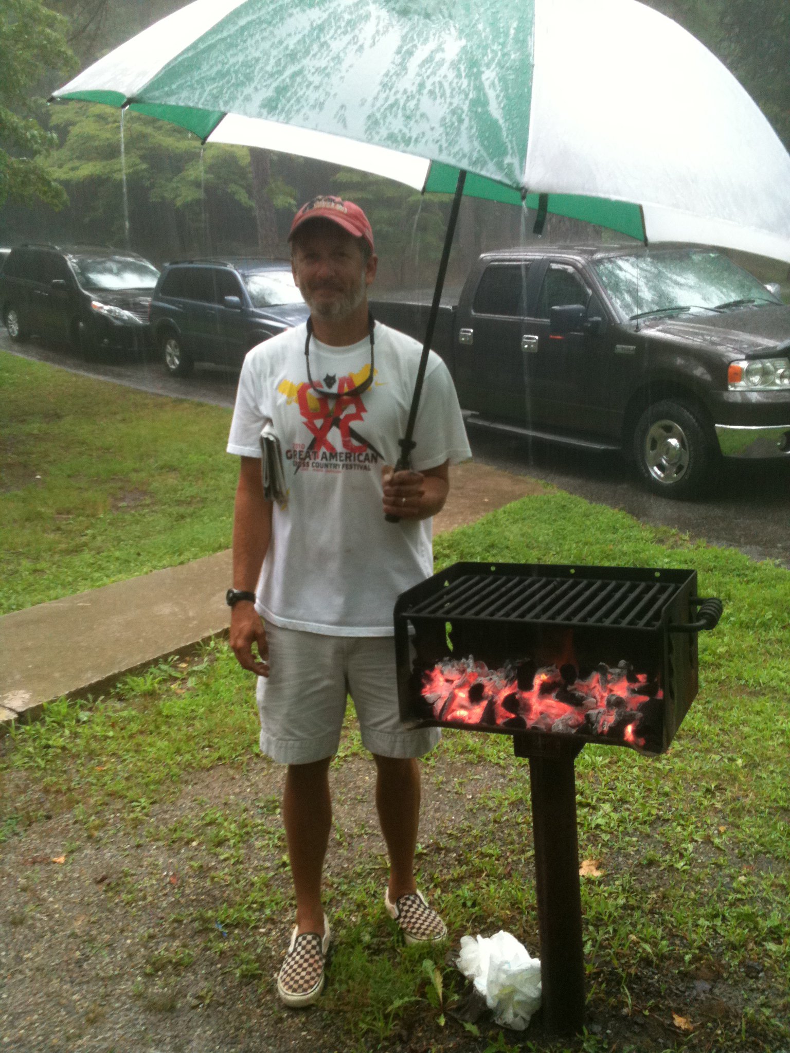 Give this man a medal for dedication to grilling!