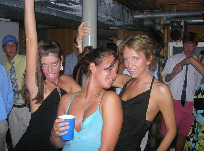 Drunk Chicks and a Pole