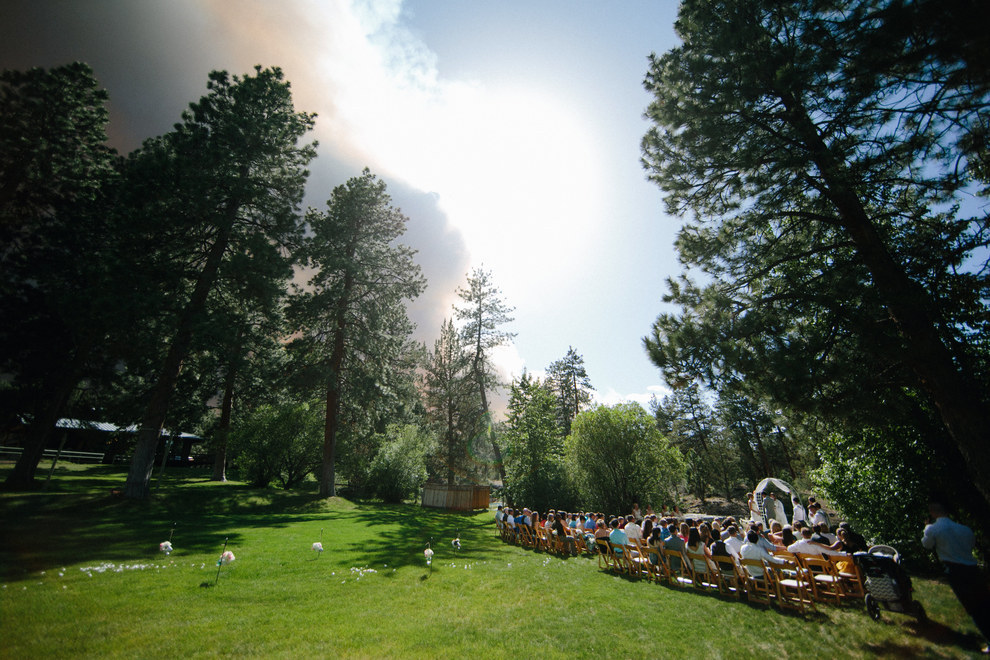 Wedding rushed by Wildfire leads to some Amazing Photos