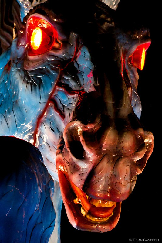 onspiracy theorists see something else entirely. The blue cast-fiberglass sculpture is 32 feet tall and weighs 9,000 pounds and was sculpted by New Mexico artist Luis Jimenez. This giant horse rears up with red fiery eyes and resembles one of the horses of the apocalypse as lights from below highlight its bony ribcage and contrast its terrifying eyes.
