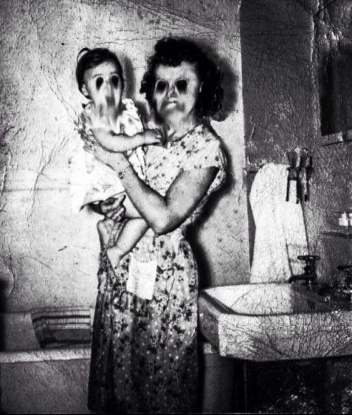 20 Scary Pictures That Will Creep You OUT!