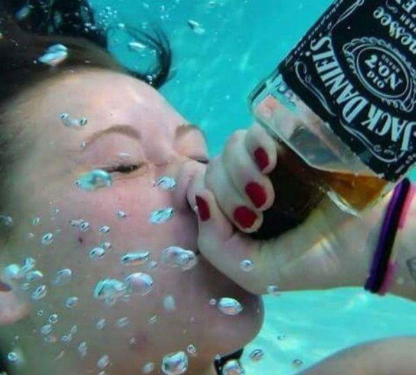 31 Times People Were Caught Partying