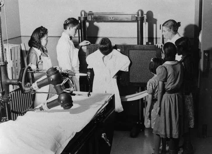 27 Rare Vintage Medical Institution Photos!