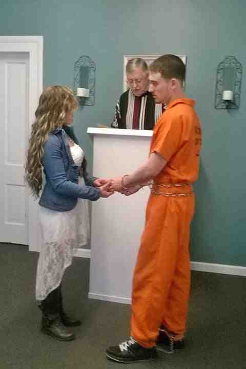 35 WTF Pics and Gif's To Start Your Week Off Right