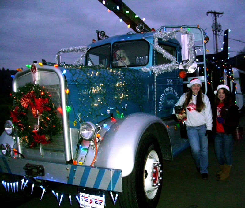 semi trucks decorated for christmas - Vec