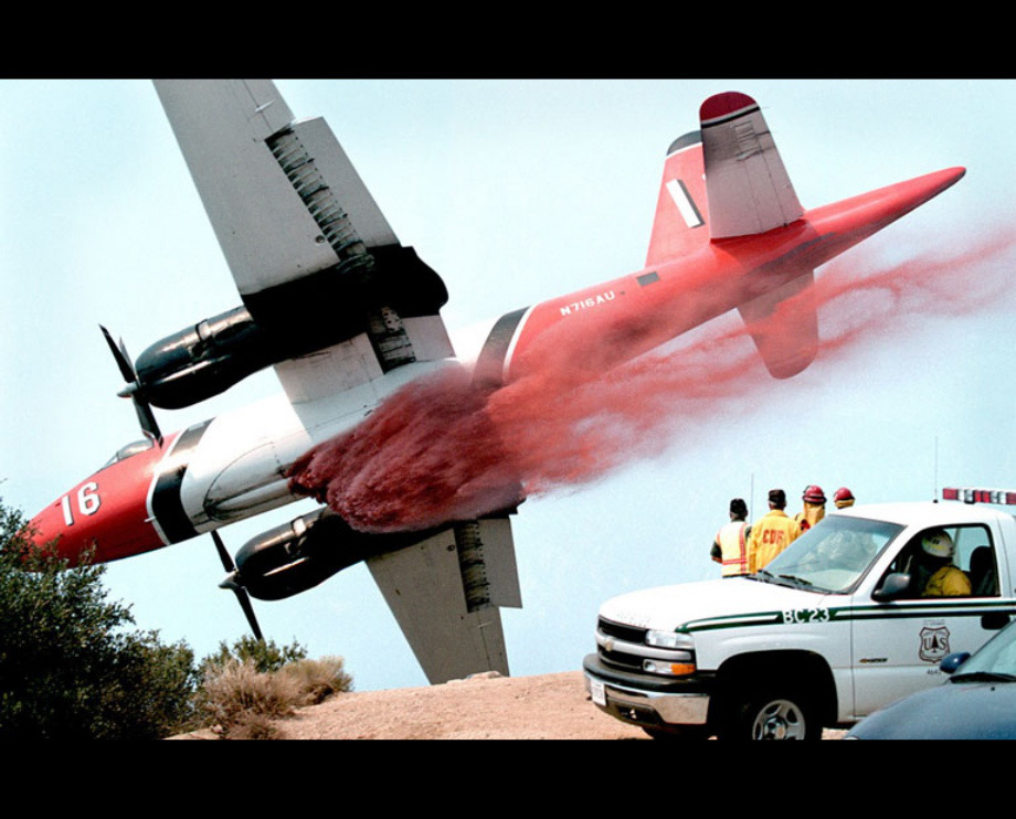 fire fighting airplanes