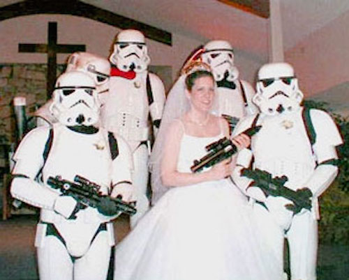 27 Times People Had Star Wars Weddings!