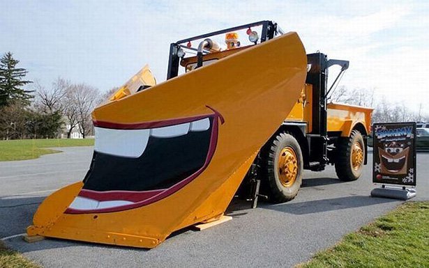 giant plow truck