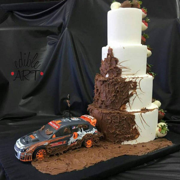 car wedding cake
