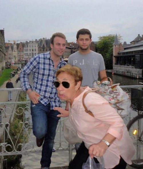 20 People Who PHOTOBOMBED Perfectly Nice Pictures!