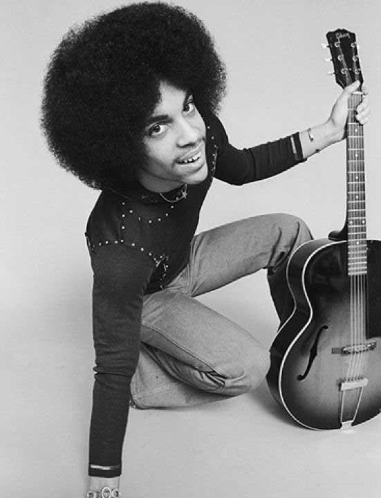 29 Images to remember Prince the pop legend