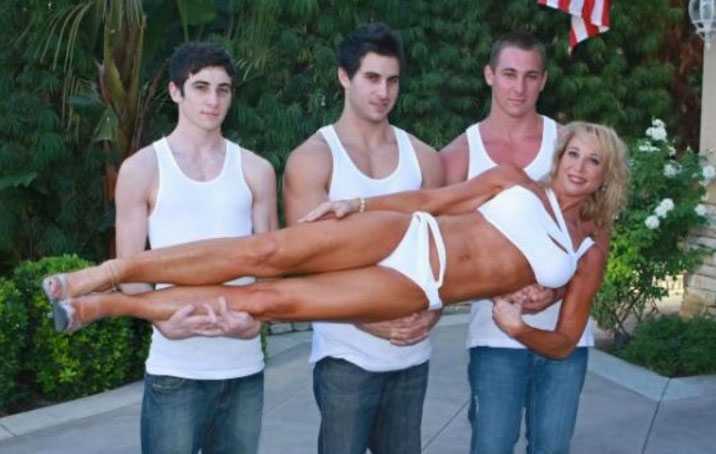 37 Insane Mom and Family Photos!