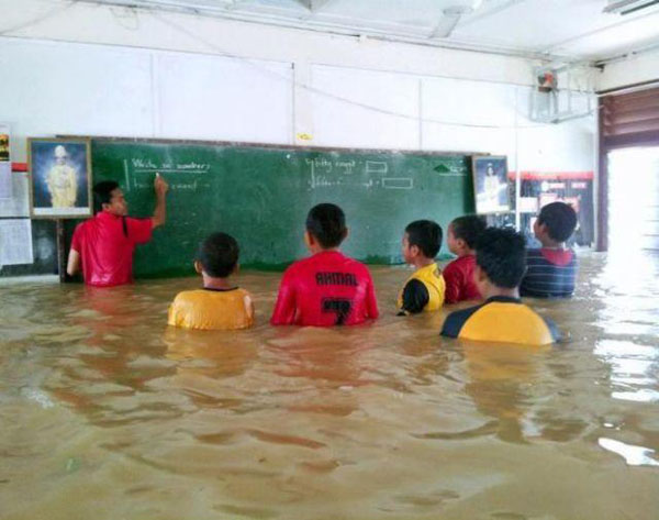 flood the school