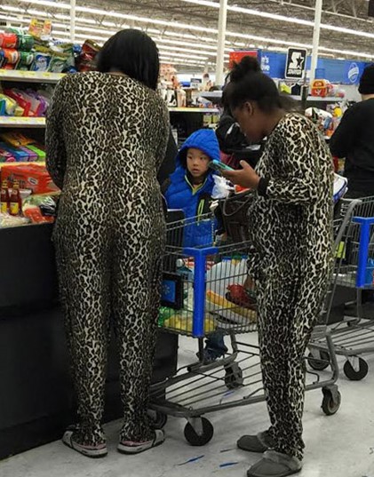 22 Slightly Unsettling Shoppers At Walmart!