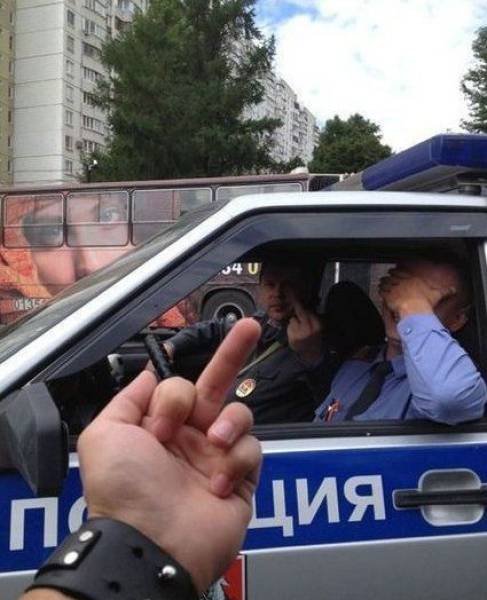 37 Times People Said F@CK THE POLICE!