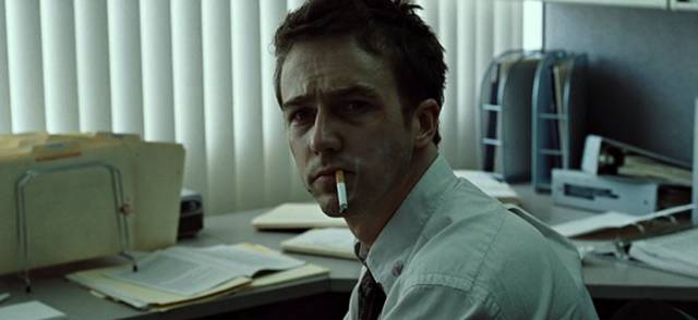 Edward Norton agreed to smoke for this movie despite refusing to for his film ‘Rounders’ the year before.