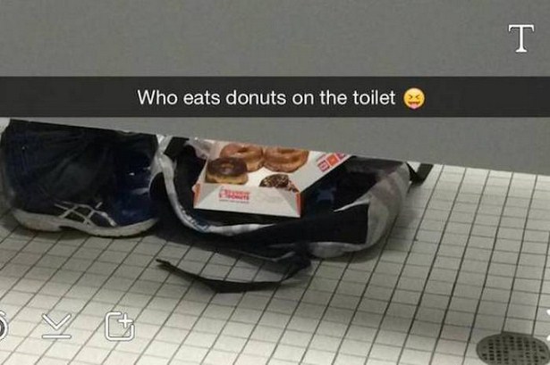 cringey fail donuts in bathroom - Who eats donuts on the toilet