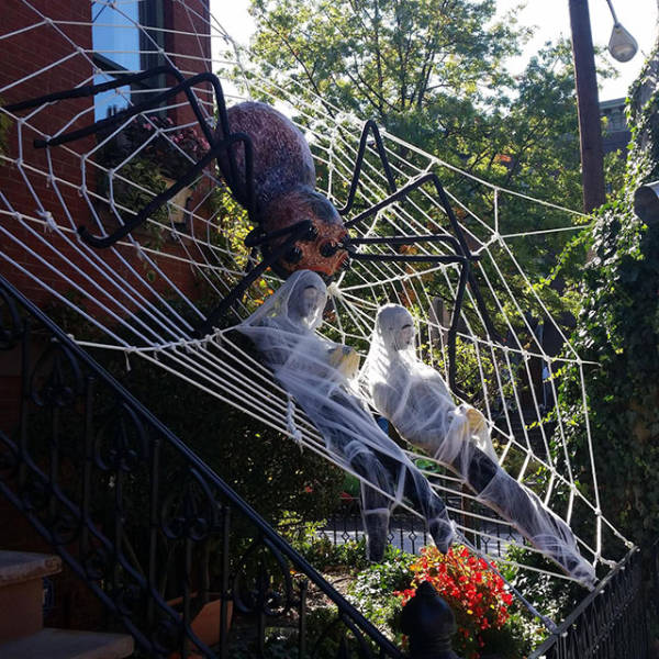 epic halloween decorations