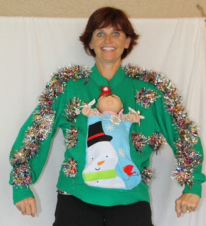 30 of the Most Beautifully Tacky Christmas Sweaters Ever! - Facepalm ...