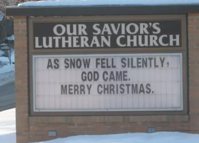 Santa’s Won't Believe How Funny These Christmas Signs Are