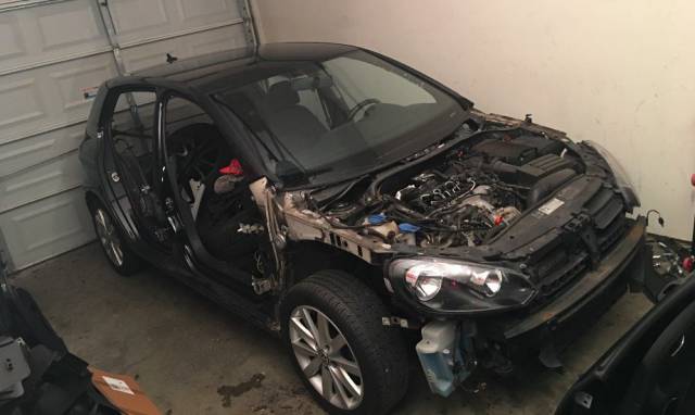 A Smart Young American “Stripped” His Diesel Golf -