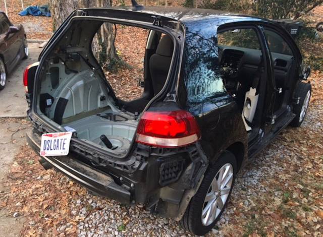 A Smart Young American “Stripped” His Diesel Golf -